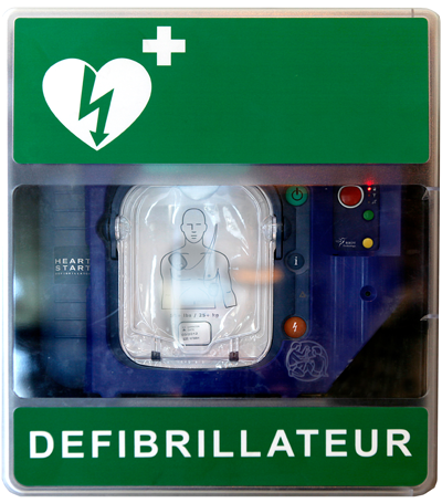 Premiers secours : comment utiliser un défibrillateur en toute sécurité !