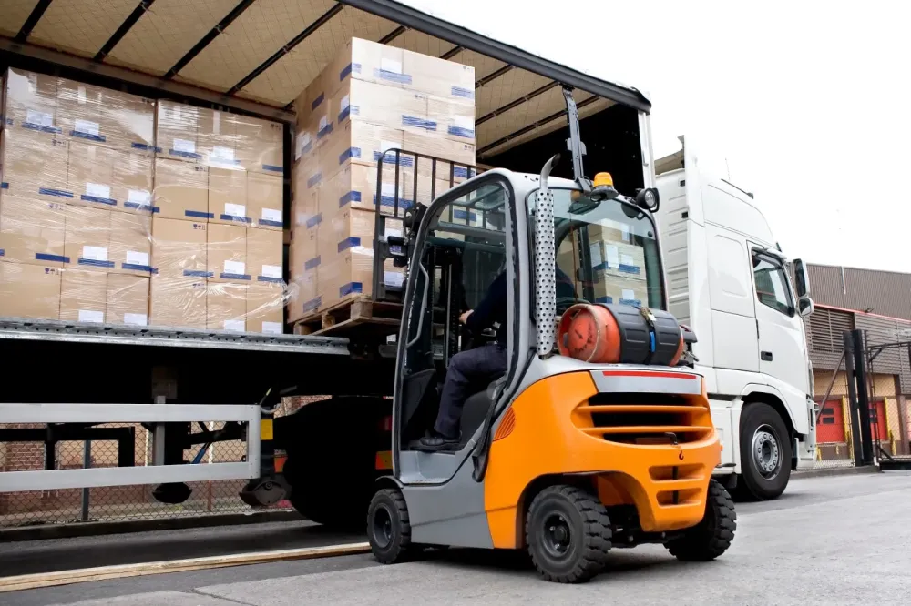 Formation à la conduite en sécurité d'appareil de levage  chariots gerbeurs à conducteur accompagnant (R485) toutes catégories